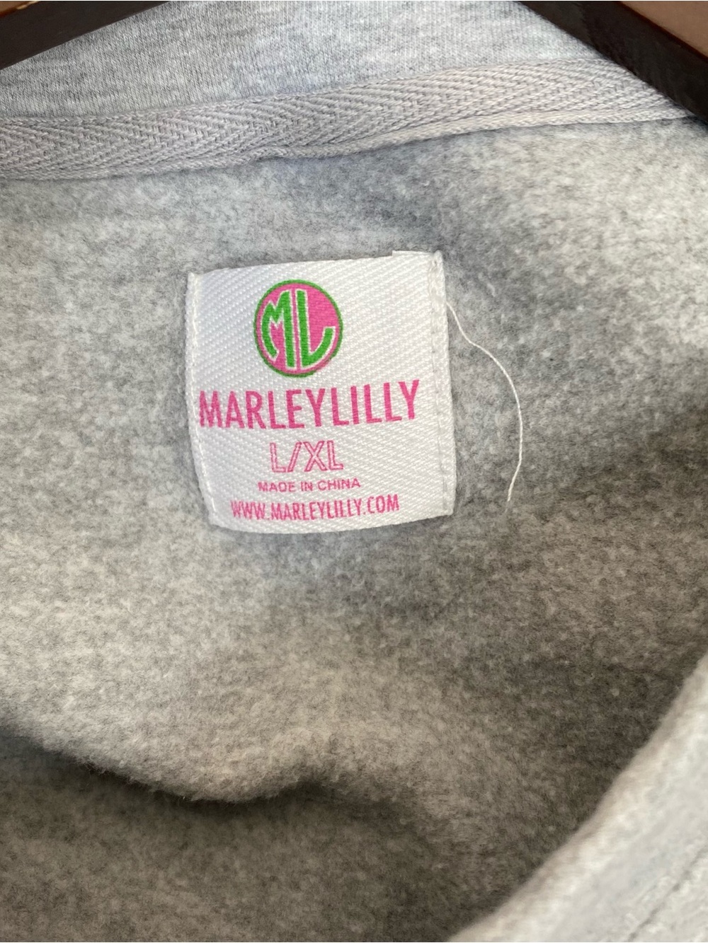 Marleylilly Women’s Heather Gray Holiday Reindeer Crewneck Sweatshirt L/XL - Picture 3 of 5